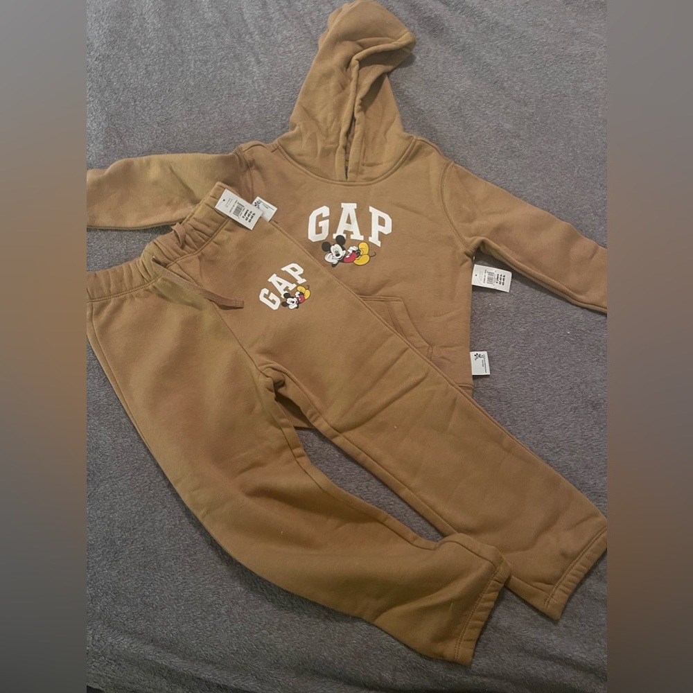Gap sweater, and pants set